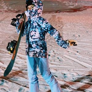 Roxy Snow Jacket gore tex, Size medium.